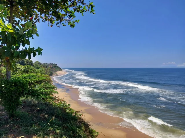 Varkala beach and cliffs in Kerala